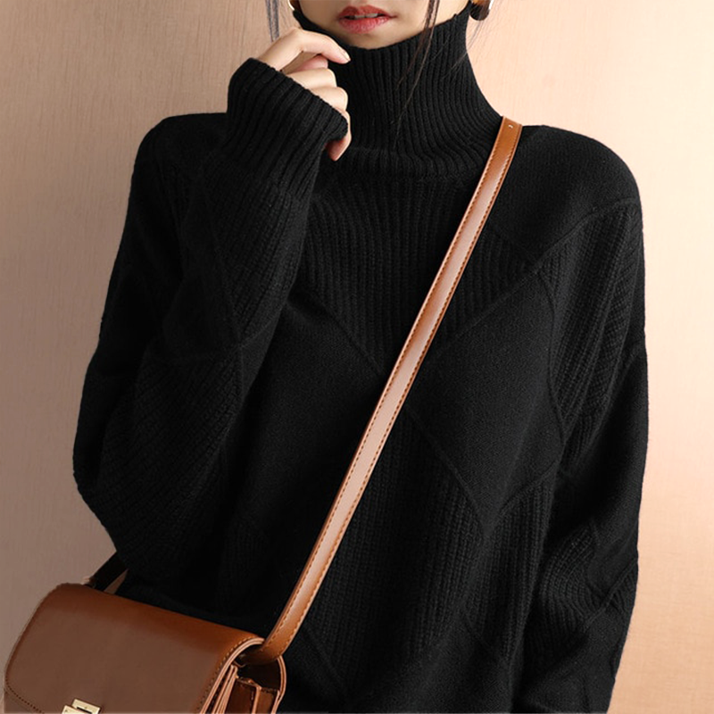 Niobe™ | Structured turtleneck sweater