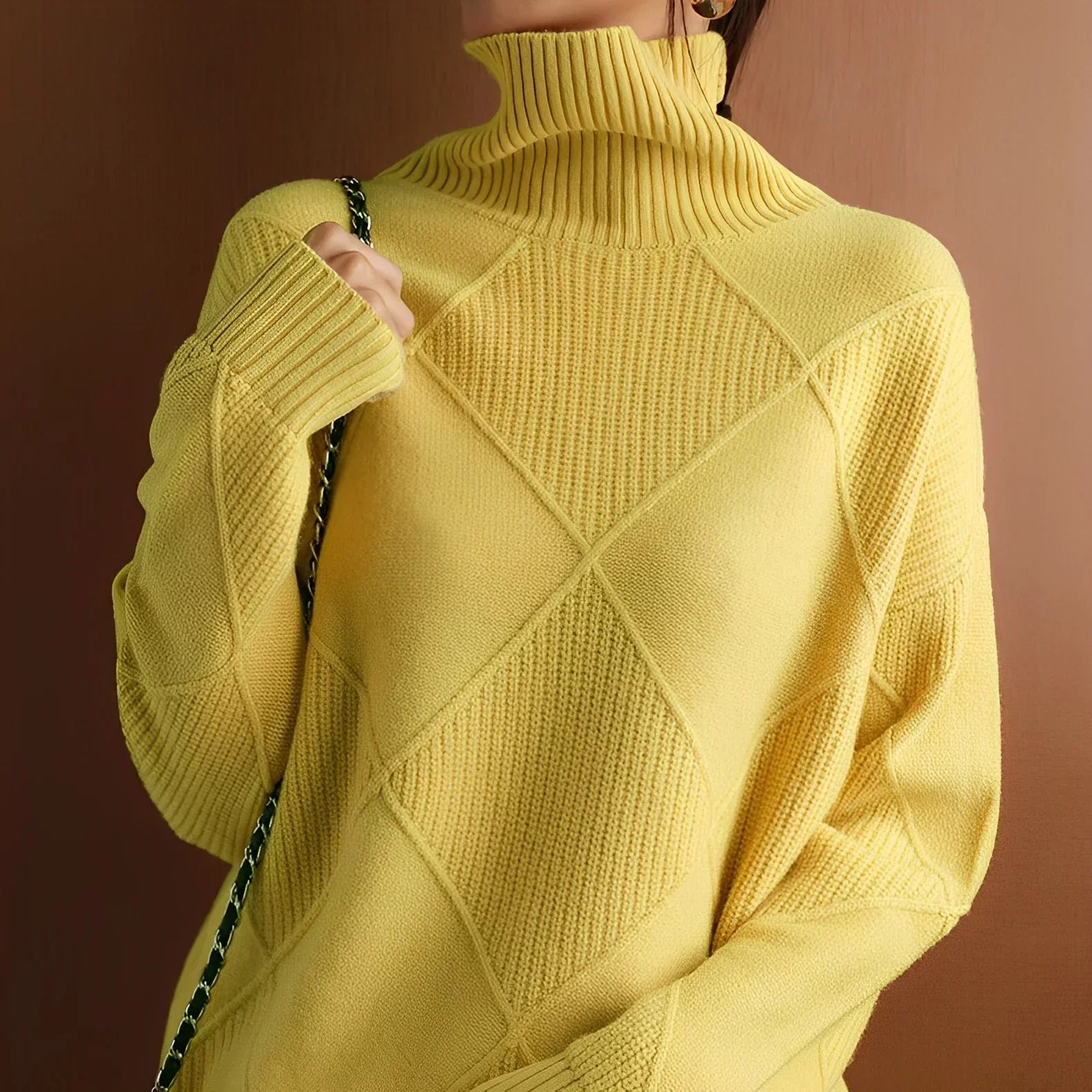 Niobe™ | Structured turtleneck sweater